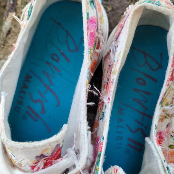 Beautiful floral Spring pair of Blowfish Malibu vegan sneaks, sz 8 in EUC - Picture 4 of 12